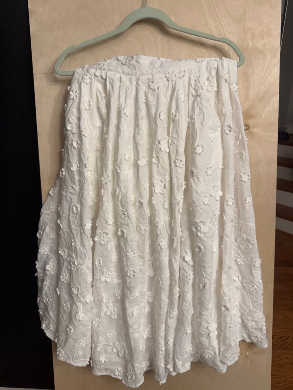 White Floral Appliqué Maxi Skirt with Elastic Waist